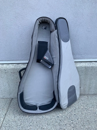 Mono Bags - M80 Classical/OM Guitar Gig Bag 4